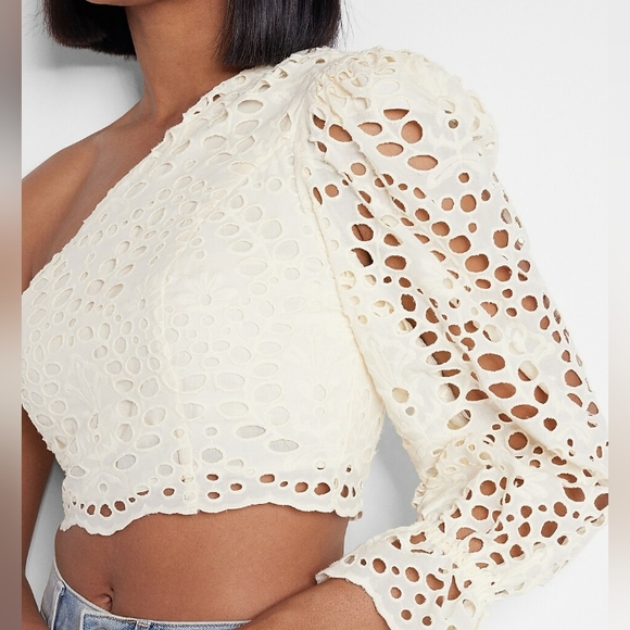 Express Limited Edition Eyelet Top - Picture 2 of 10